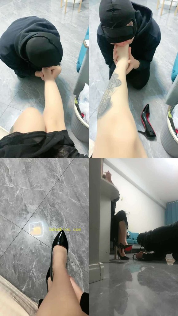 【小七】跪舔肉丝高跟/伺候沐足