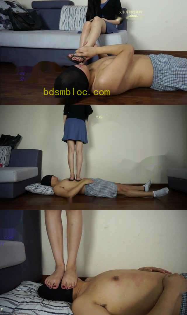 【小妮女主】舔韩国女生脏鞋底美脚，凉拖裸足踩踏