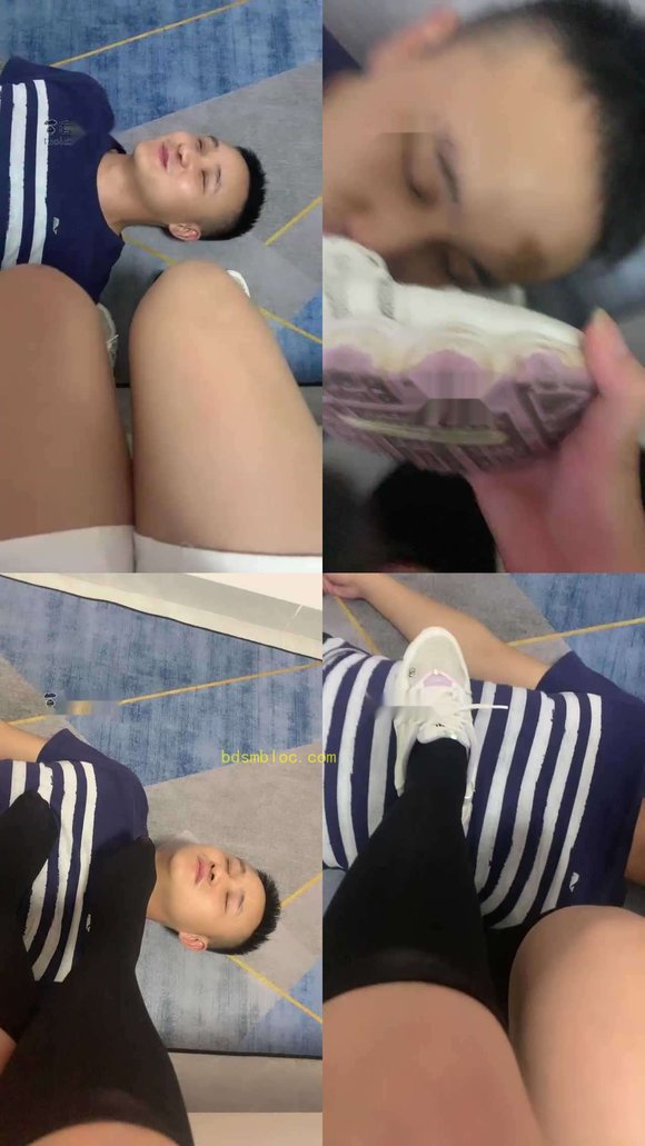【白茶】小白鞋过膝袜蹂躏狗