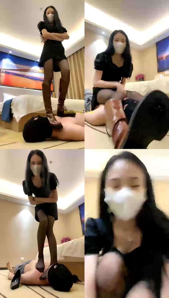 【弯弯小阿姨呀s】踩踏人肉垫，踢踹