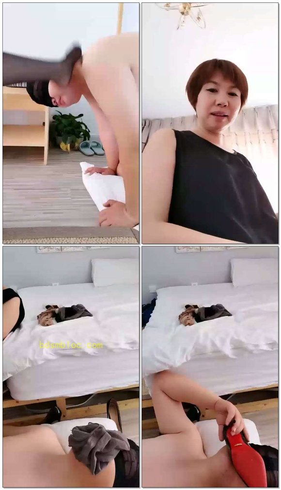 【冰城丶玫姿】玩狗狗，舔丝袜脚，丝袜窒息