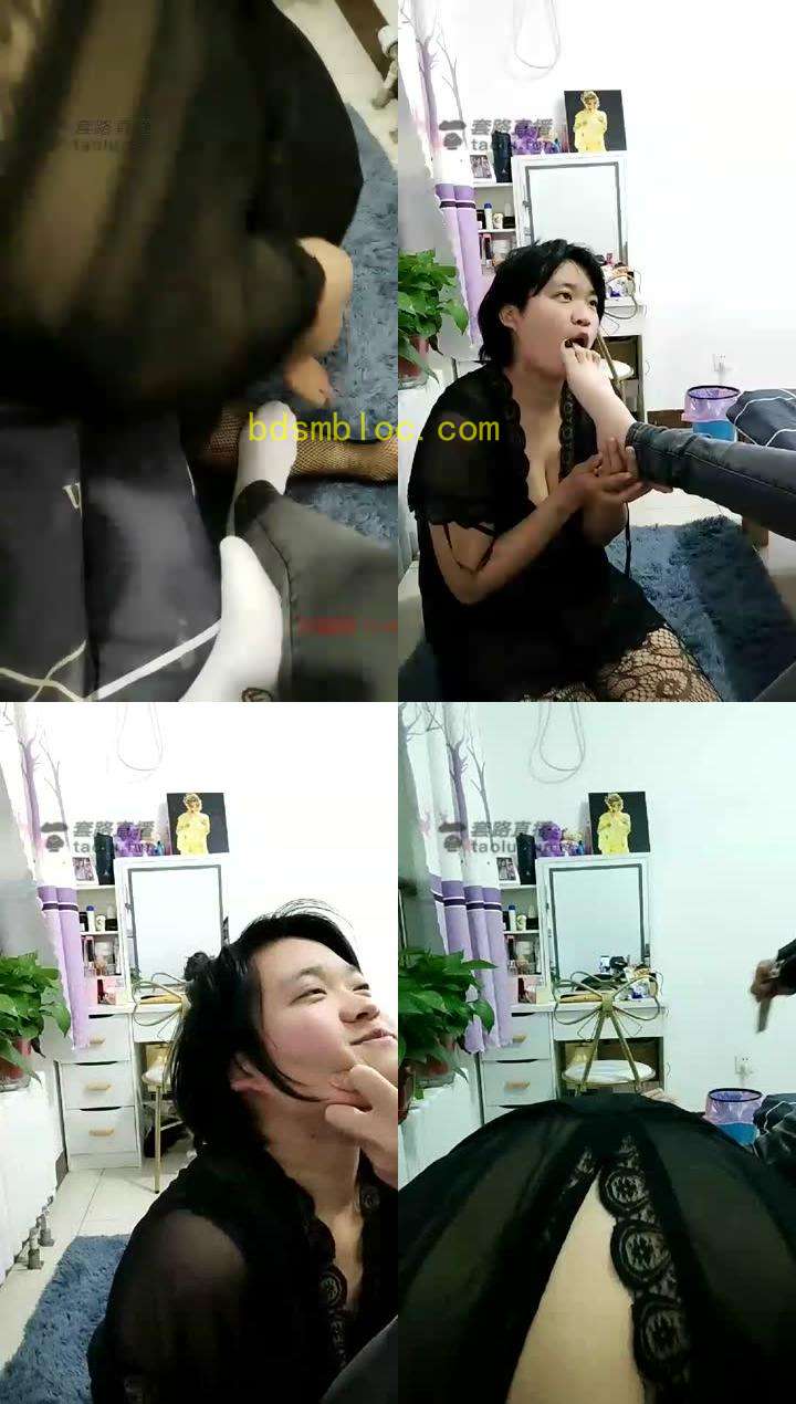 【冰女王】棉袜调教女奴，舔美脚当脚垫