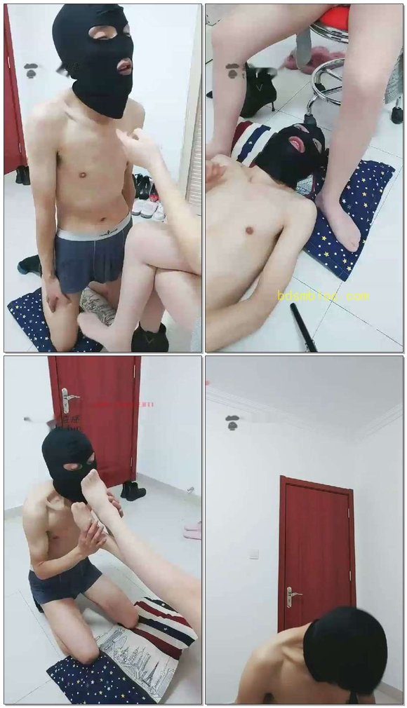 【奈奈s】暴虐老狗第二场：疯狂插嘴舔肉丝脚