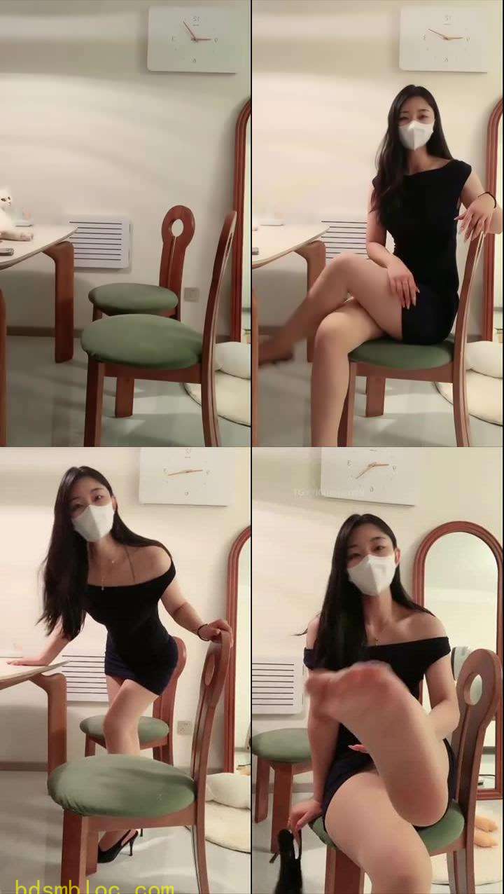 【罗宾】性感肉丝包臀裙勾引儿子