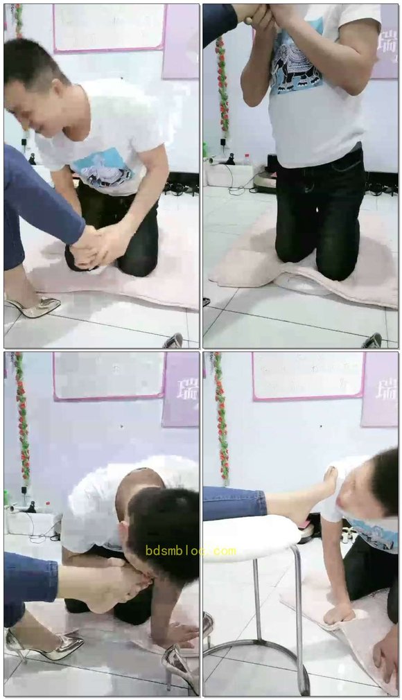 【魔蝎女王ss】闻嗅舔脚一直舔一直舔狗屌硬挺起来了