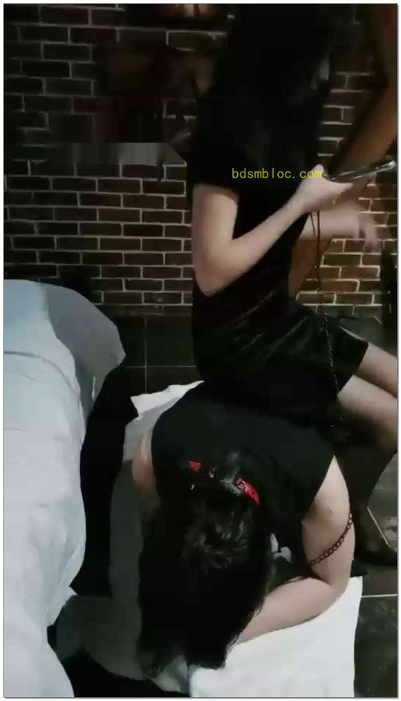 【海绵大大s】调教女奴口水耳光滴蜡