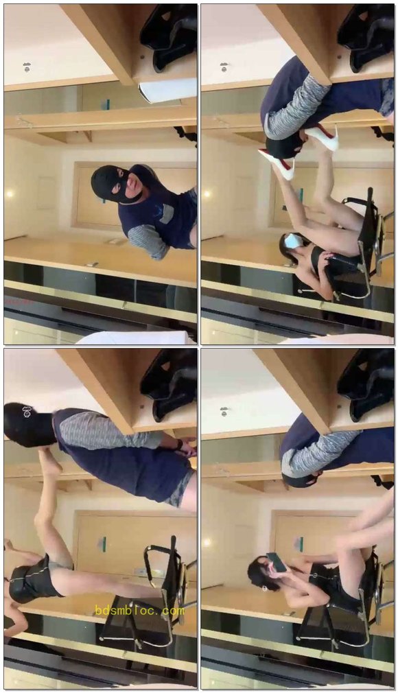【苏老师S】原来你喜欢脚伸进喉咙里