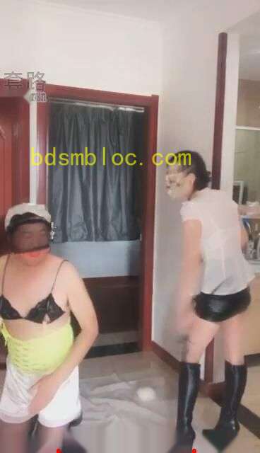 【高傲女S】这个骚逼不是一般的贱