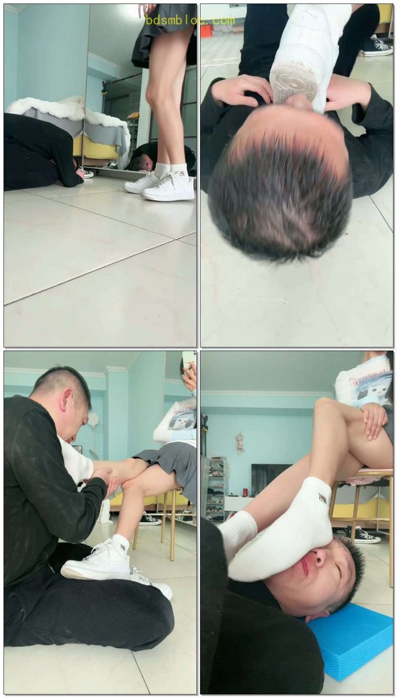 【北京苒溪】踹烂煞笔狗白棉袜深喉