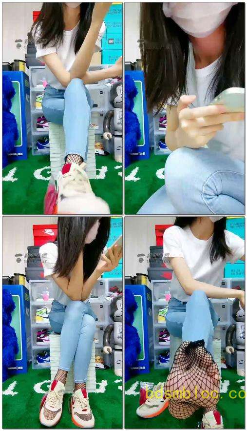 【暴力美学s】滚过来清理鞋底，网袜