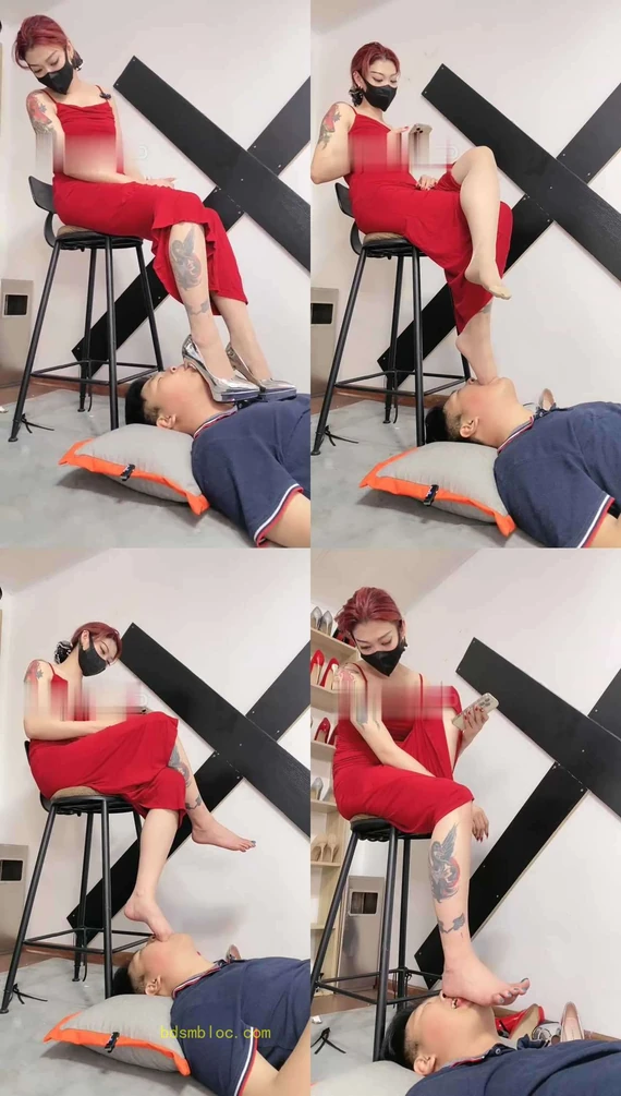 【冰诺】裸足深喉插嘴