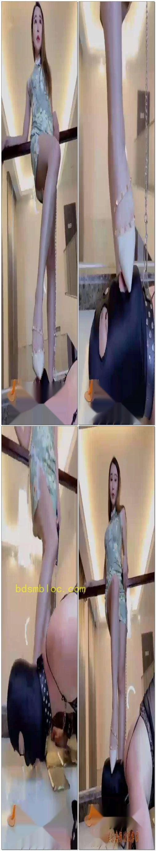 【微希】调戏贱狗舔脏鞋底吃口水伺候玉足