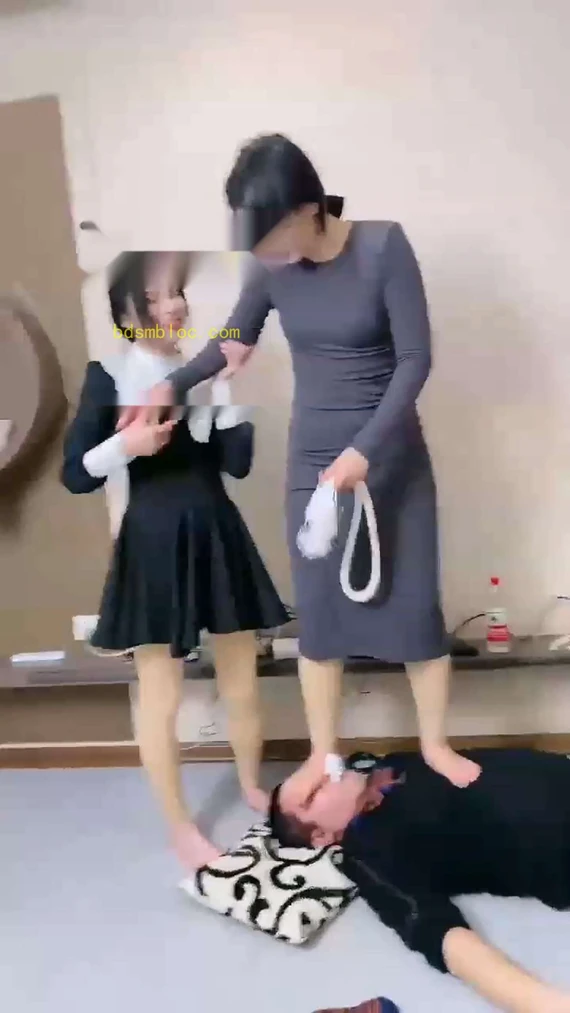 【麋鹿银儿】叠罗汉窒息骑马