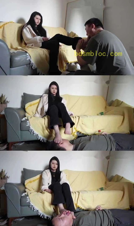 【微微女王】汗脚逛街后享受脚奴清理脚底