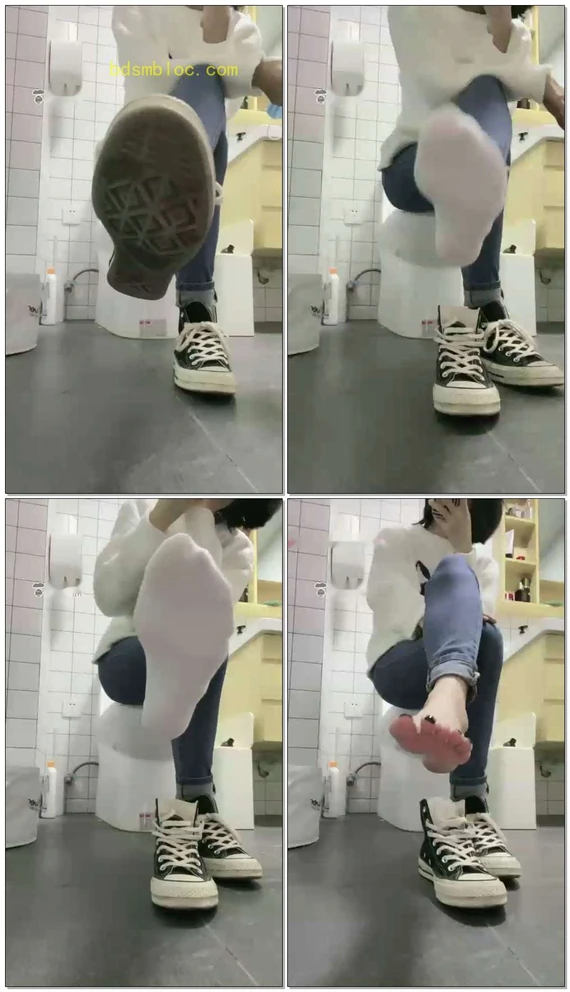 【桃子大大】牛仔裤帆布鞋棉袜第一视角红绿灯