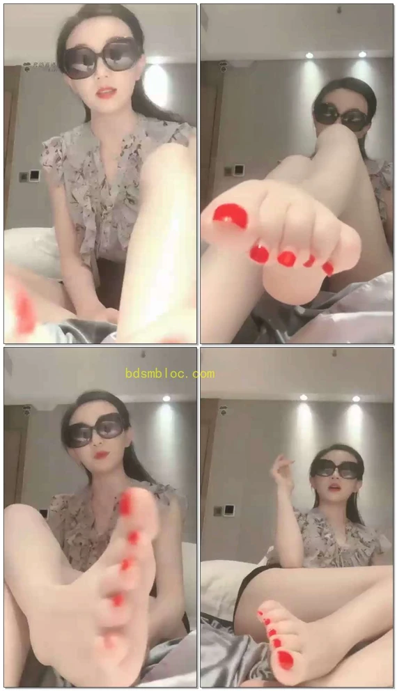 【苏曼】苏老师午夜场射j管理红绿灯裸足场
