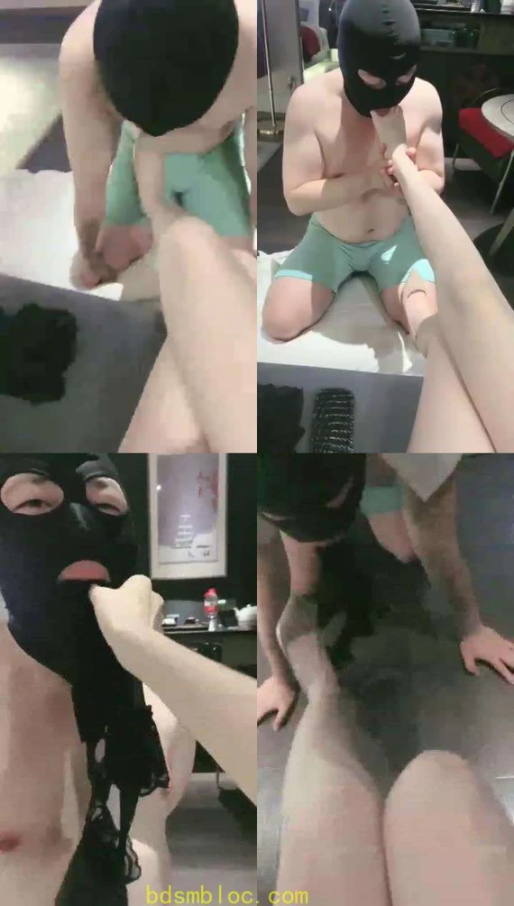 【甜心】 调教舔脚狗 高跟插嘴  官方已删