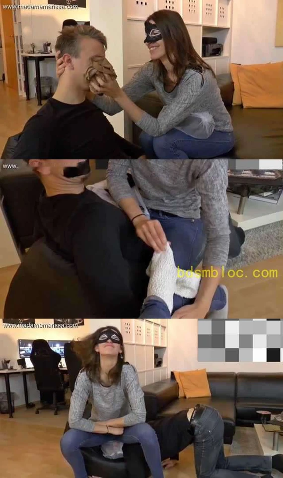 【欧美女王】Marissa女王一麻袋臭丝袜棉袜扣在狗头上系紧袋口让他闻！