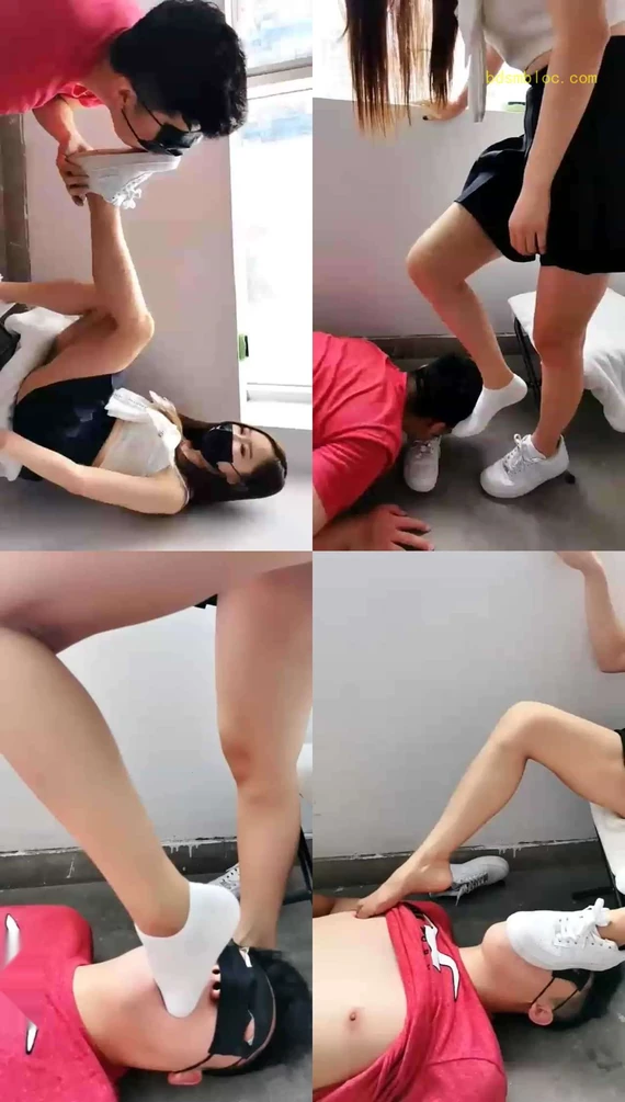 【如潼小主】刺激升级楼道调狗，舔鞋底，吃口水，深喉踩踏